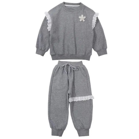 Girls sweatsuit - Picture 1 of 11